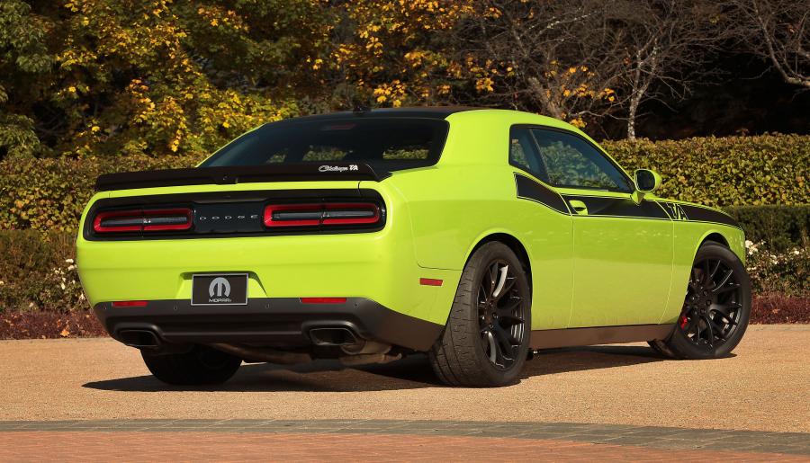  Dodge Challenger T/A Concept by Mopar 2014 года  (фото 2 из 2)